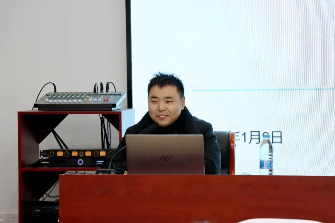 10876